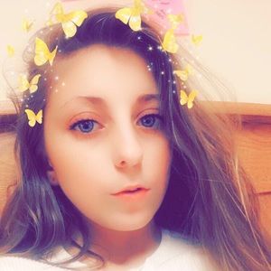 Meet your Posher, Elaina